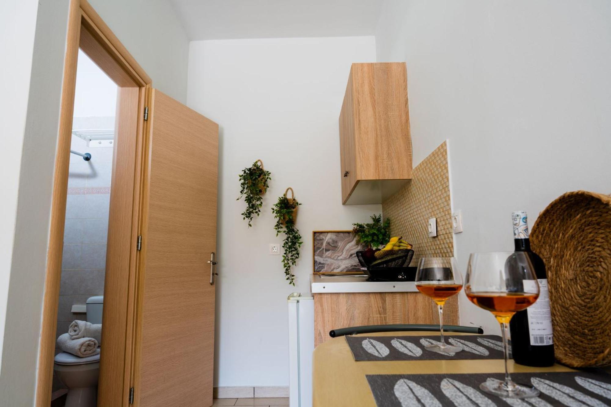 Tesys Studios And Apartments Laganas Quarto foto